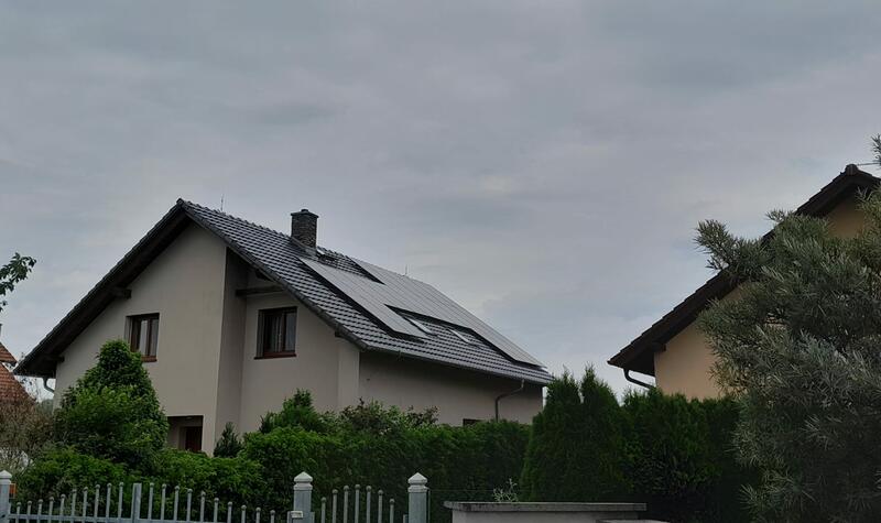 Reference: Solární elektrárna s dotací na bateriový systém - Plzeň-Dolní Vlkýš