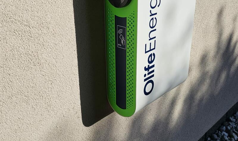 Reference: Solární elektrárna s dotací na bateriový systém - Plzeň-Dolní Vlkýš