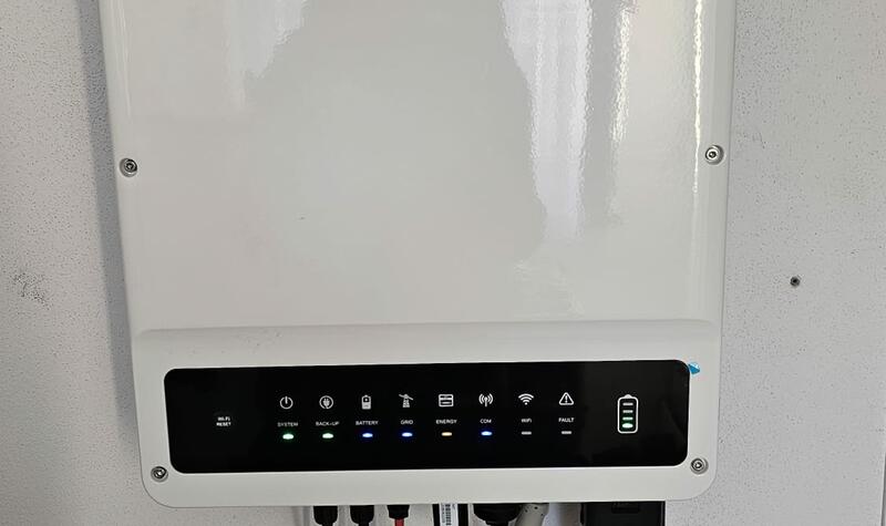 Reference: Solární elektrárna s dotací na bateriový systém - Plzeň-Dolní Vlkýš