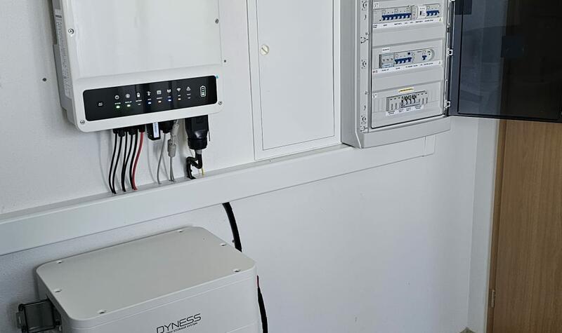 Reference: Solární elektrárna s dotací na bateriový systém - Plzeň-Dolní Vlkýš