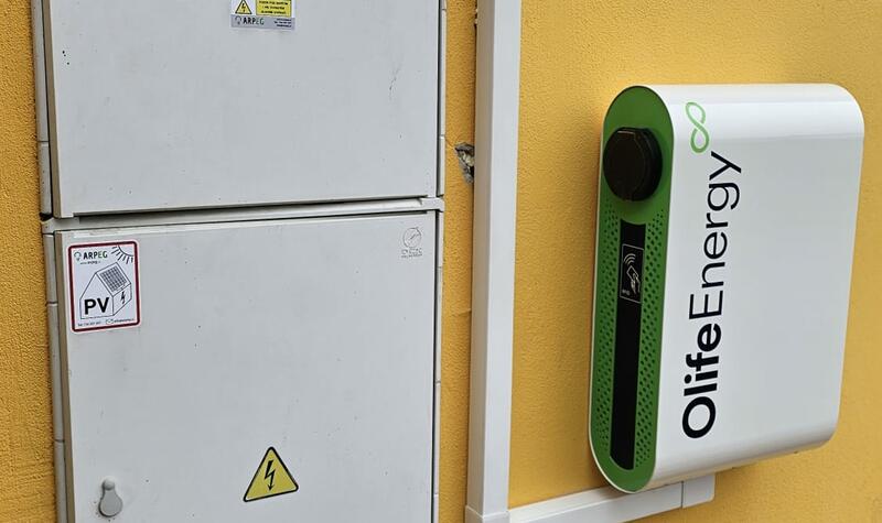 Reference: Fotovoltaická elektrárna s uložením do baterií - Borkovice