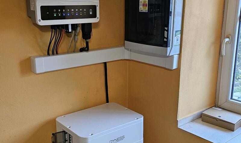 Reference: Fotovoltaická elektrárna s uložením do baterií - Borkovice