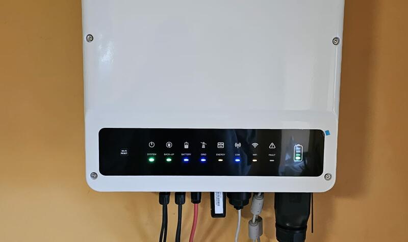 Reference: Fotovoltaická elektrárna s uložením do baterií - Borkovice