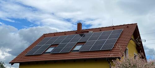 Reference Solární elektrárna s uložením do baterií - Louka u Litvínova 