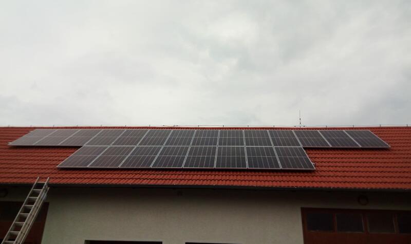 Reference: Fotovoltaická elektrárna montovaná na stanovou střechu - Netunice 