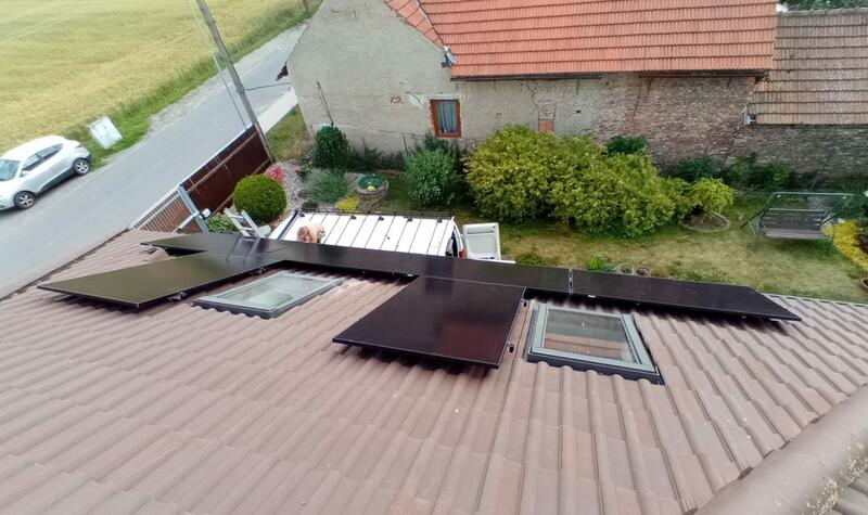 Reference: Realizace fotovoltaiky s vyřízením dotace - Malý Újezd-Jelenice