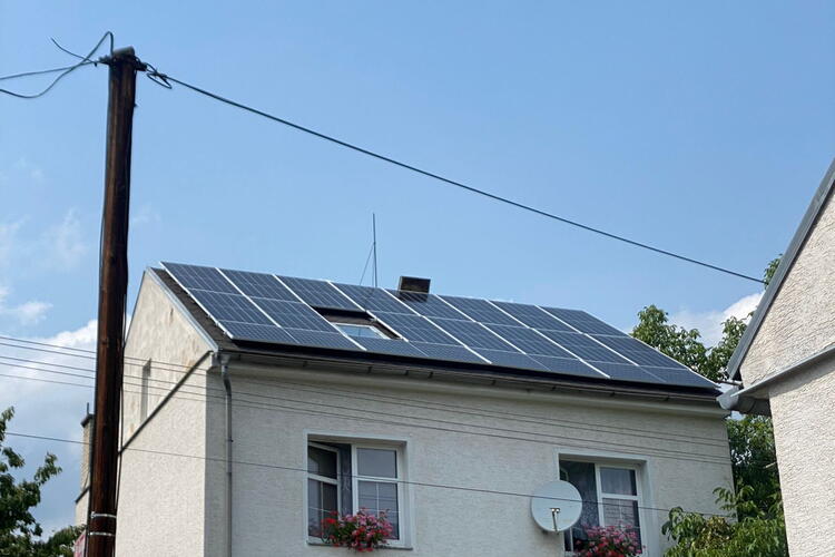 Reference: Montáž fotovoltaické elektrárny s vyřízením dotace v Košťanech v Ústeckém kraji 