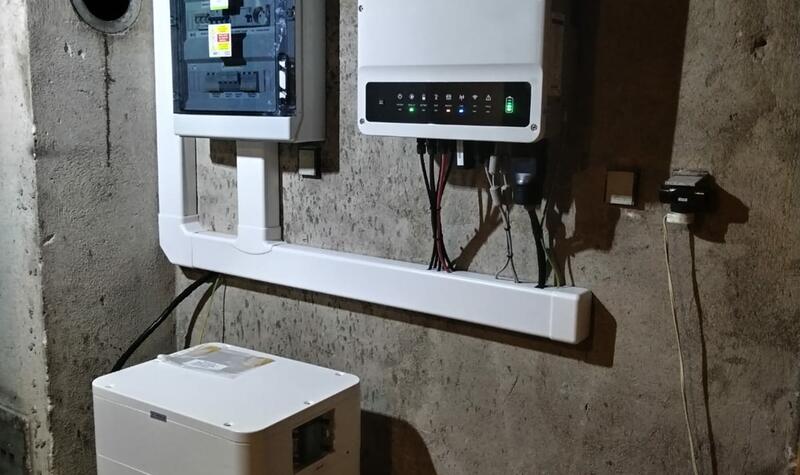 Reference: Fotovoltaická elektrárna instalovaná v Želeči na sedlovou střechu 