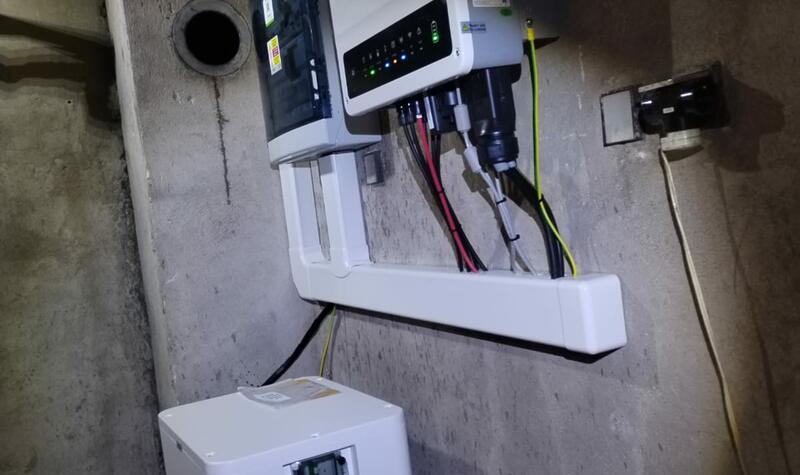 Reference: Fotovoltaická elektrárna instalovaná v Želeči na sedlovou střechu 