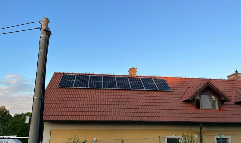 Reference: Fotovoltaická elektrárna s vyřízením dotace montovaná v Radíkově 