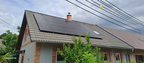 Reference Solární elektrárna s bateriovým úložištěm - Boharyně