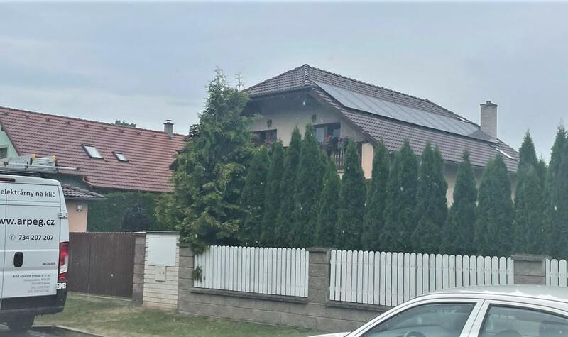 Reference: Solární elektrárna s uložením do baterií - Libějovice 