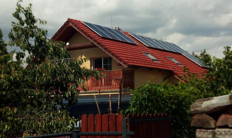 Reference: Solární elektrárna s bateriovým úložištěm - Řitka 