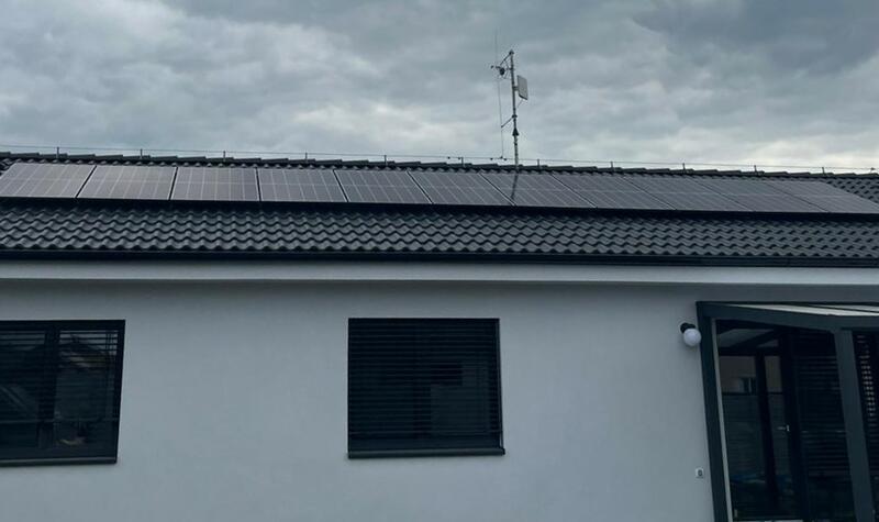 Reference: Realizace fotovoltaiky s bateriovým úložištěm - Bakov nad Jizerou