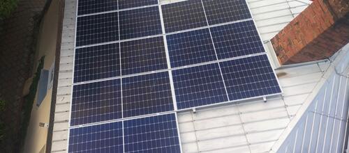 Reference Solární elektrárna s uložením do baterií - Újezd