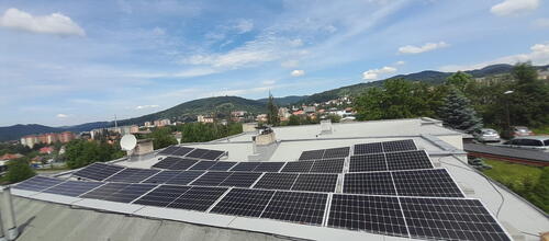 Reference Instalace fotovoltaiky s bateriovým úložištěm ve Vsetíně 