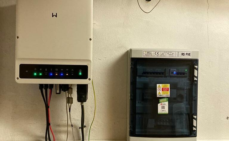Reference: Instalace FVE s bateriovým úložištěm - Osečná-Lázně Kundratice 