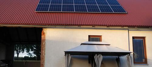 Reference Solární elektrárna montovaná na sedlovou střechu - Měšín