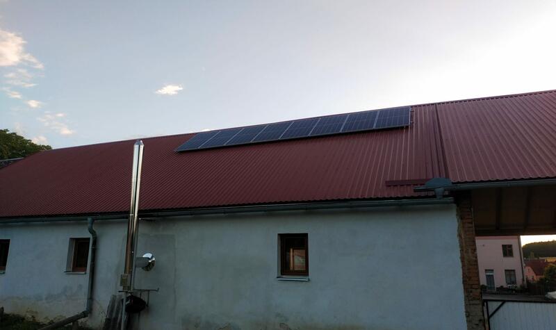 Reference: Solární elektrárna montovaná na sedlovou střechu - Měšín