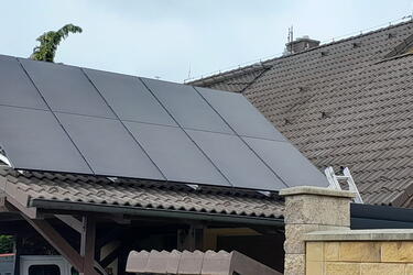 Reference: Fotovoltaická elektrárna s výkonem 9,84 kWp instalovaná v Novém Jičíně 