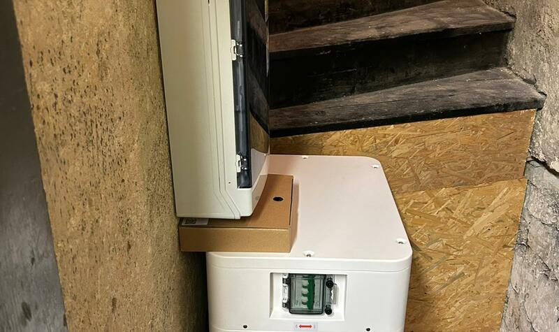Reference: Fotovoltaické panely montované na sedlovou střechu - Velké Přítočno