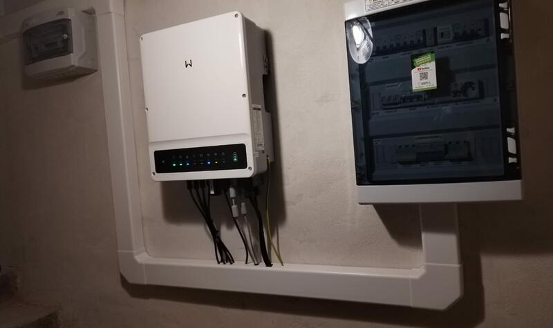 Reference: Fotovoltaická elektrárna s uložením do baterií realizovaná v Praze