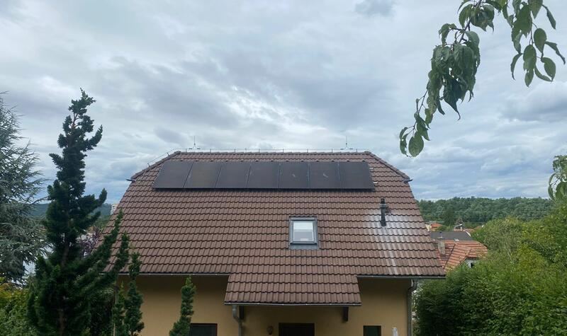 Reference: Solární elektrárna s bateriovým úložištěm realizovaná v Praze 