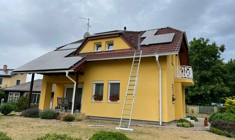 Reference: Solární elektrárna montovaná na polovalbovou střechu - Mladá Boleslav-Čejetice