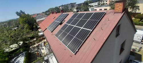 Reference Montáž fotovoltaické elektrárny v Holešově ve Zlínském kraji