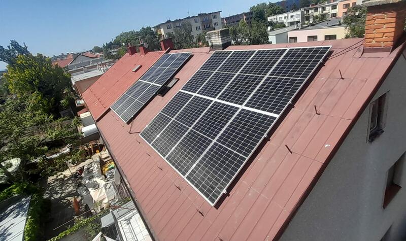 Reference: Montáž fotovoltaické elektrárny v Holešově ve Zlínském kraji 