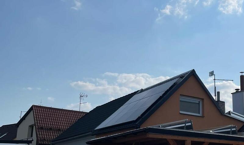 Reference: FVE s akumulací do baterií realizována v Plzni v části Nová Hospoda