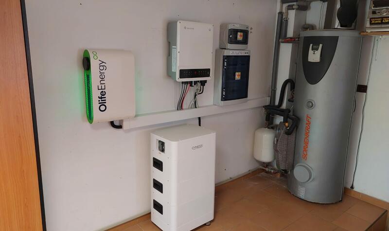 Reference: Fotovoltaická elektrárna na míru s bateriovým úložištěm - Zbůch