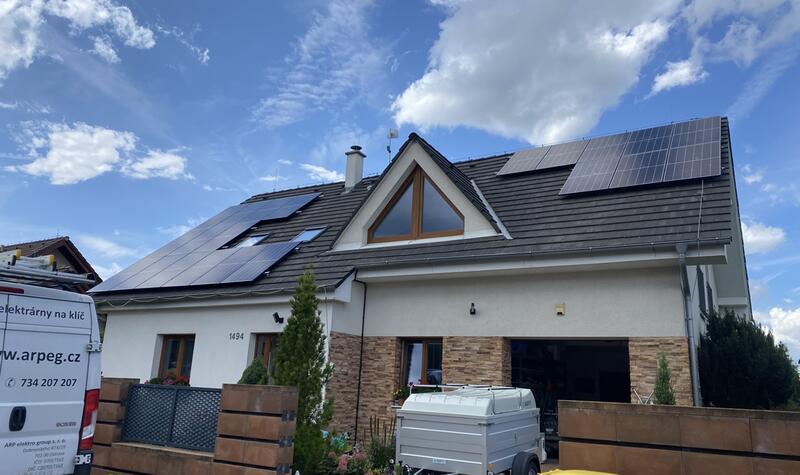 Reference: Fotovoltaická elektrárna na míru s bateriovým systémem - Kolín 