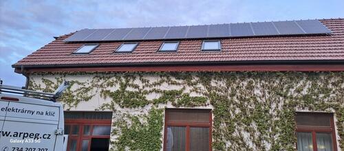 Reference Solární elektrárna s využitím baterií realizována v Doubravicích nad Svitavou
