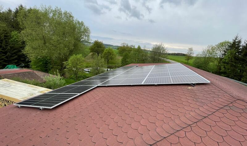 Reference: Solární elektrárna s vyřízením dotace - Javornice 