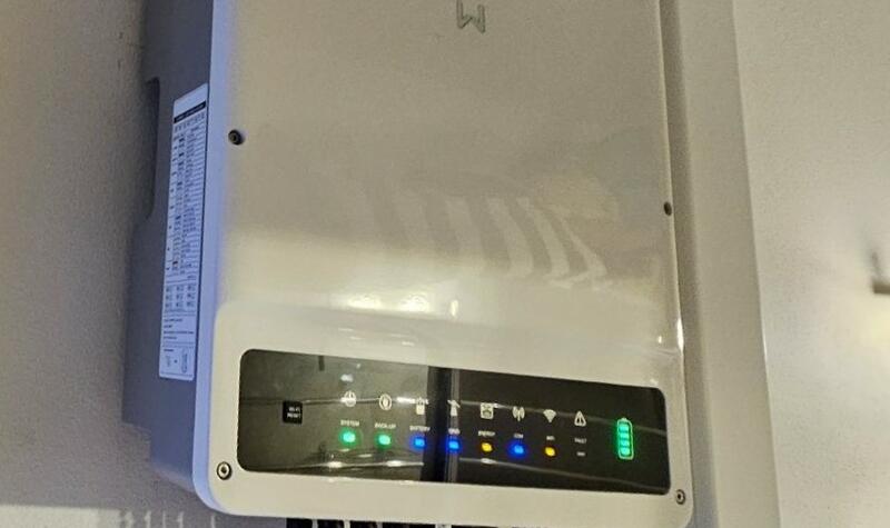 Reference: Fotovoltaické panely instalované na sedlovou střechu v Dobré Vodě u Českých Budějovic