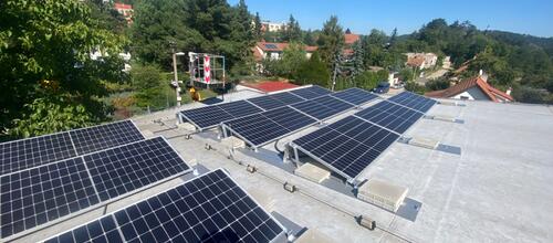 Reference Solární elektrárna s bateriovým systémem instalovaná v Libčicích nad Vltavou