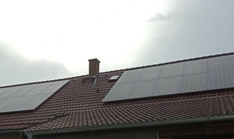 Reference: Fotovoltaická elektrárna s využitím bateriového systému - Ražice 