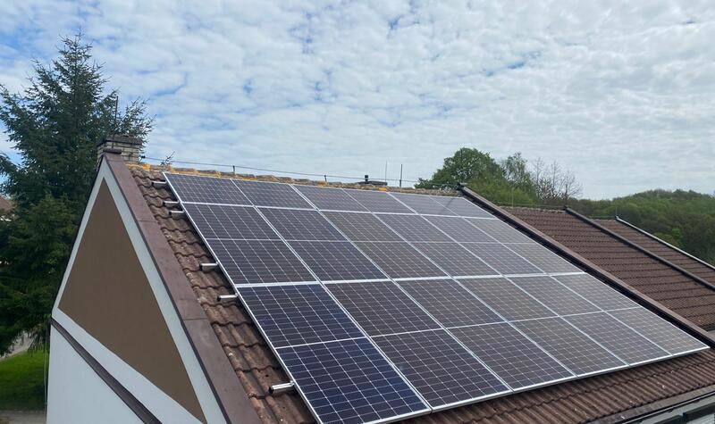 Reference: Solární elektrárna s využitím bateriového systému - Mikulášovice 