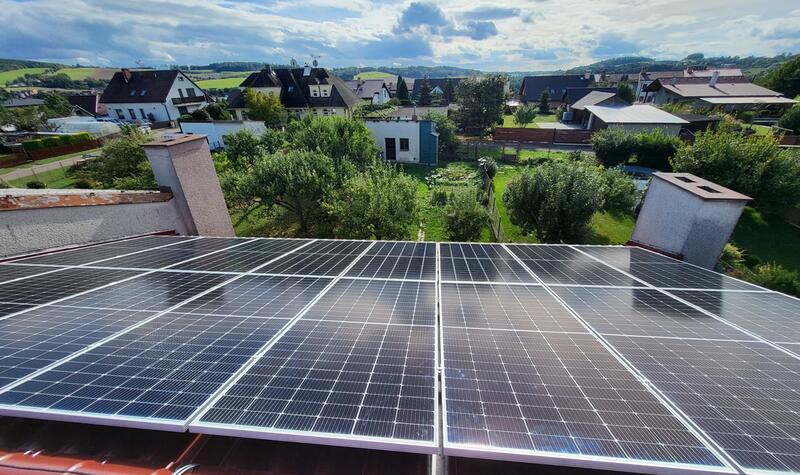 Reference: Instalace solární elektrárny s vyřízením dotace NZÚ - Votice