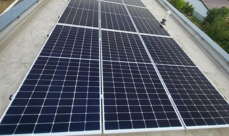 Reference: Solární elektrárna s instalací bateriového úložiště - Králův Dvůr 