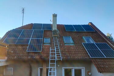 Reference: Realizace fotovoltaické elektrárny s uložením do baterií - Přerov XI-Vinary 