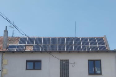 Reference: Fotovoltaika na míru s bateriovým úložištěm - Olšany u Prostějova 
