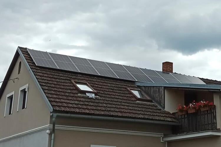 Reference: Solární elektrárna na míru s instalací bateriového úložiště - Nové Dvory-Krámy 