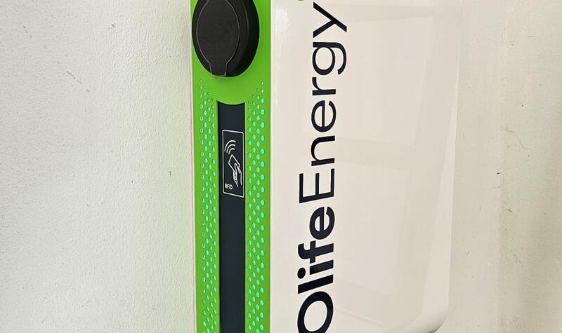 Reference: Fotovoltaická elektrárna s baterií a DoubleBoxem - Libějovice-Černěves 